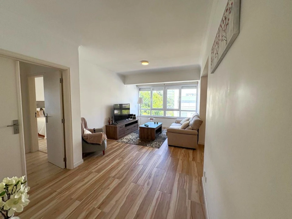 Apartamento T2 para Arrendamento em Oeiras e São Julião da Barra, Paço de Arcos e Caxias Foto 5