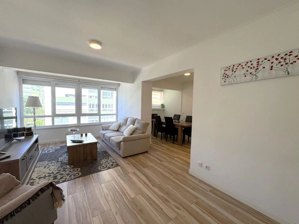 Apartamento T2 para Arrendamento em Oeiras e São Julião da Barra, Paço de Arcos e Caxias Foto 8
