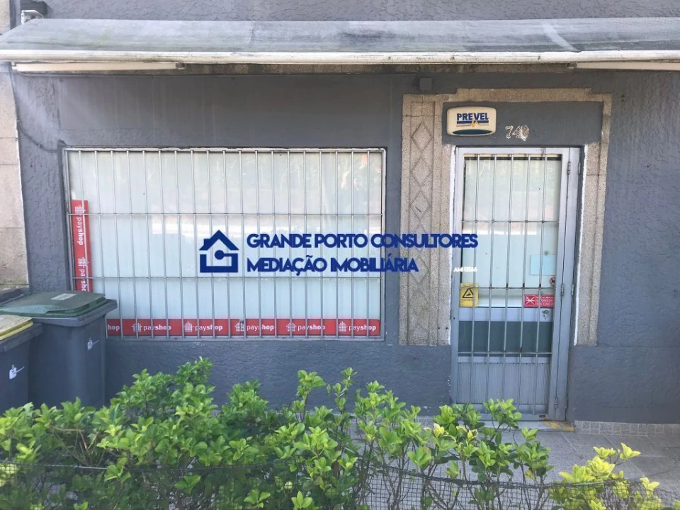 Loja para Arrendamento em Aguas Santas Foto 2