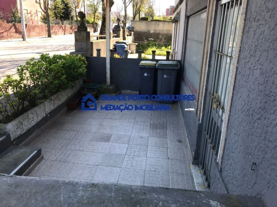Loja para Arrendamento em Aguas Santas Foto 3
