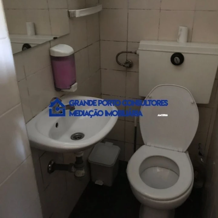Loja para Arrendamento em Aguas Santas Foto 9