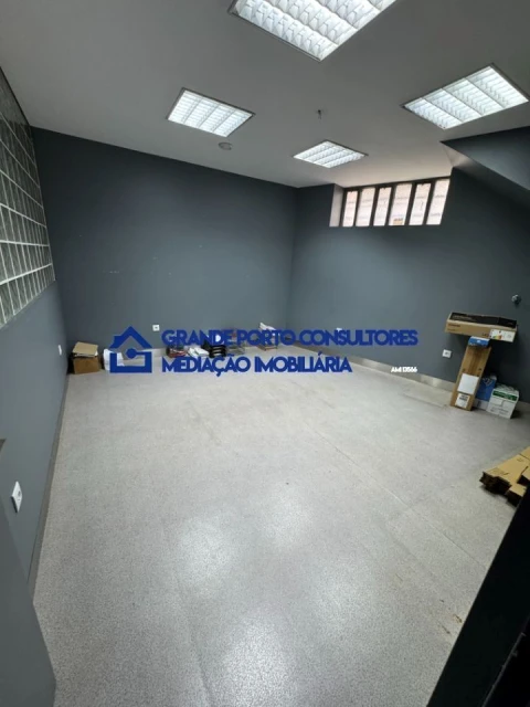 Loja para Arrendamento em Cedofeita, Santo Ildefonso, Sé, Miragaia, São Nicolau e Vitória