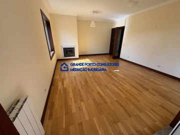 Apartamento T2 para Arrendamento em Cedofeita, Santo Ildefonso, Sé, Miragaia, São Nicolau e Vitória