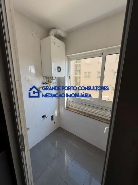 Apartamento T2 para Arrendamento em Cedofeita, Santo Ildefonso, Sé, Miragaia, São Nicolau e Vitória