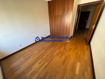 Apartamento T2 para Arrendamento em Cedofeita, Santo Ildefonso, Sé, Miragaia, São Nicolau e Vitória
