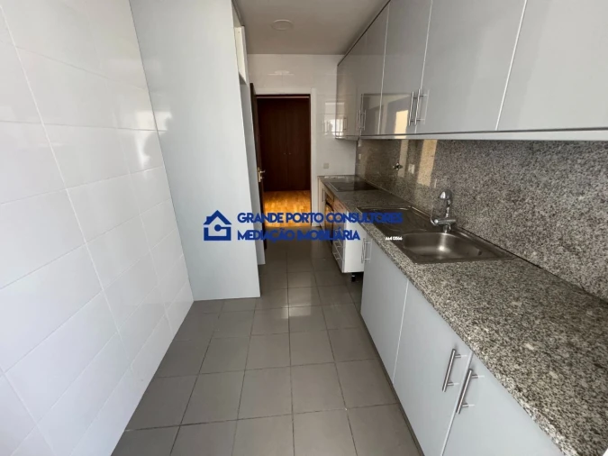Apartamento T2 para Arrendamento em Cedofeita, Santo Ildefonso, Sé, Miragaia, São Nicolau e Vitória Foto 7