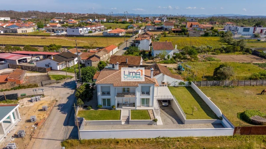 Moradia T5 para Venda em Souto da Carpalhosa e Ortigosa
