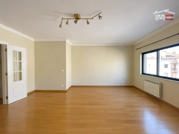 Apartamento T3 para Arrendamento em Montijo e Afonsoeiro
