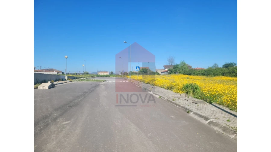 Terreno para Venda em Loureira Foto 7