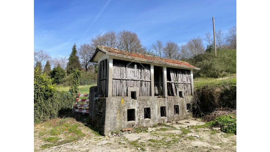 Moradia T2 para Venda em Vascões Foto 10