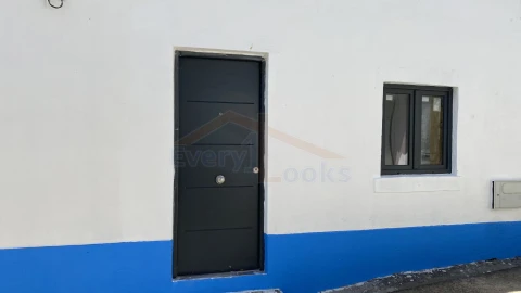 Moradia T2 para Venda em Olho Marinho