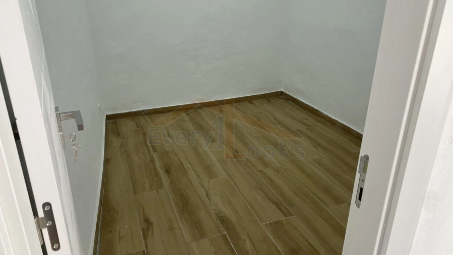 Moradia T2 para Venda em Olho Marinho Foto 13