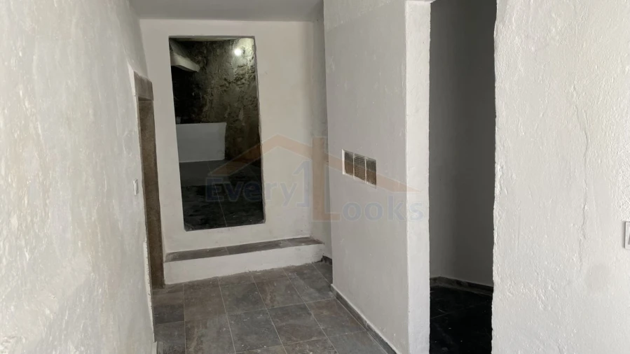 Moradia T2 para Venda em Olho Marinho Foto 13