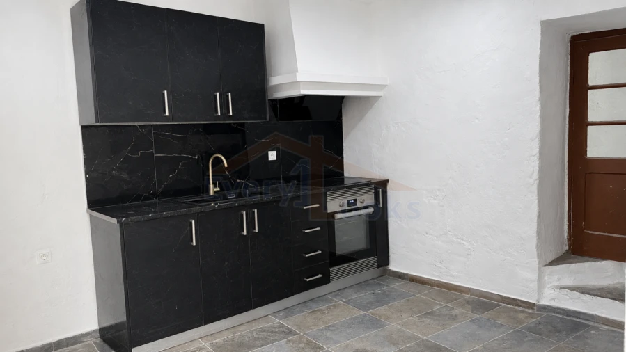 Moradia T2 para Venda em Olho Marinho Foto 3