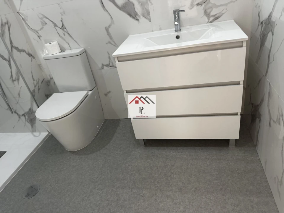 Apartamento T2 para Venda em Miranda do Corvo Foto 7