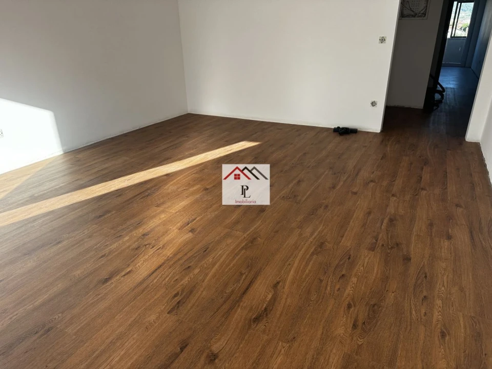 Apartamento T2 para Venda em Miranda do Corvo Foto 14