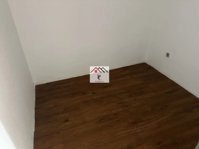Apartamento T2 para Venda em Miranda do Corvo Foto 13