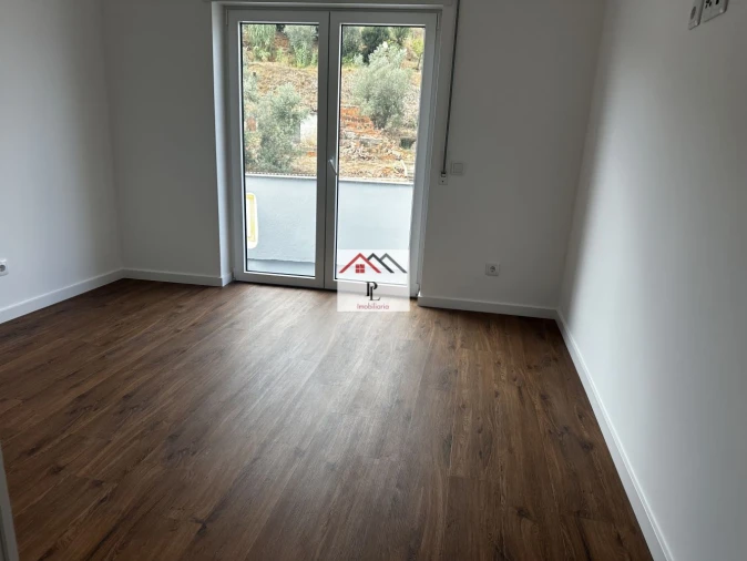 Apartamento T2 para Venda em Miranda do Corvo Foto 29