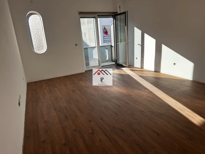 Apartamento T2 para Venda em Miranda do Corvo Foto 12