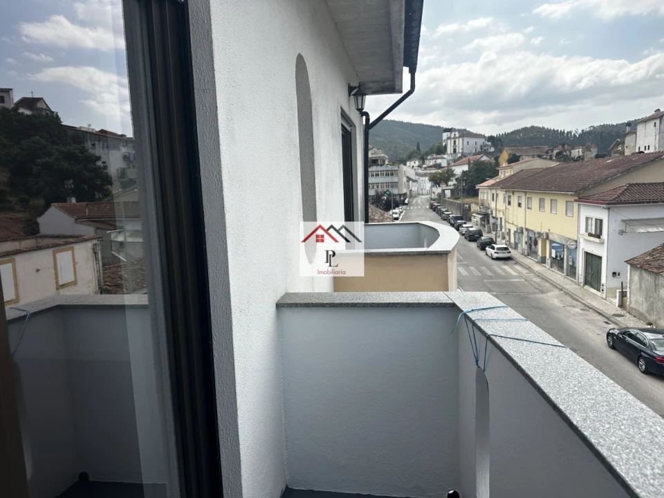Apartamento T2 para Venda em Miranda do Corvo Foto 24