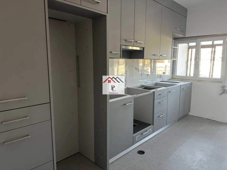 Apartamento T2 para Venda em Miranda do Corvo Foto 1