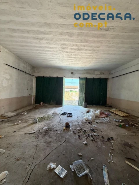Loja para Venda em Alcanhões