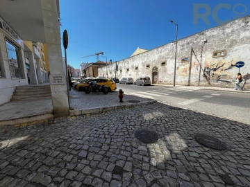 Loja para Venda em Santa Maria, São Pedro e Matacães