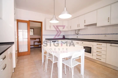 Apartamento T3 para Venda em Bombarral e Vale Covo