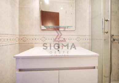 Apartamento T3 para Venda em Bombarral e Vale Covo