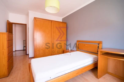 Apartamento T3 para Venda em Bombarral e Vale Covo