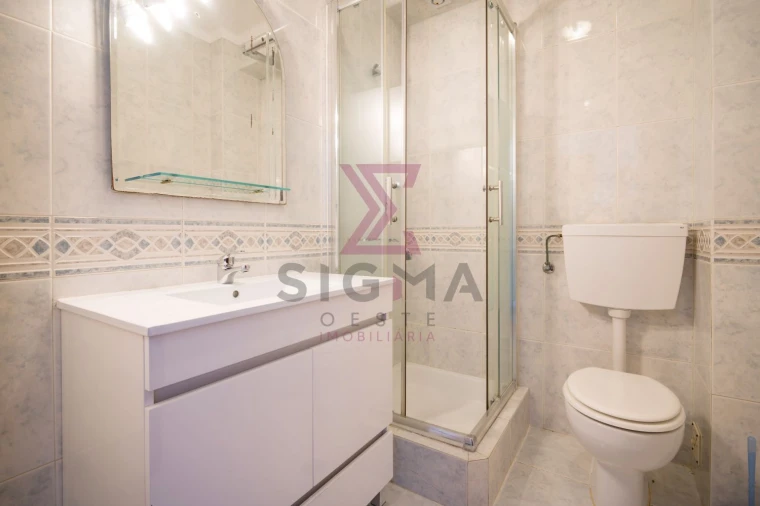 Apartamento T3 para Venda em Bombarral e Vale Covo Foto 16