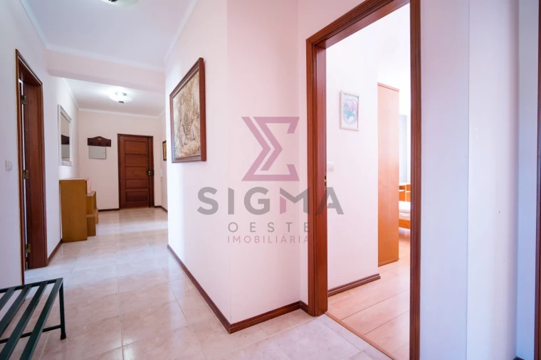 Apartamento T3 para Venda em Bombarral e Vale Covo Foto 22