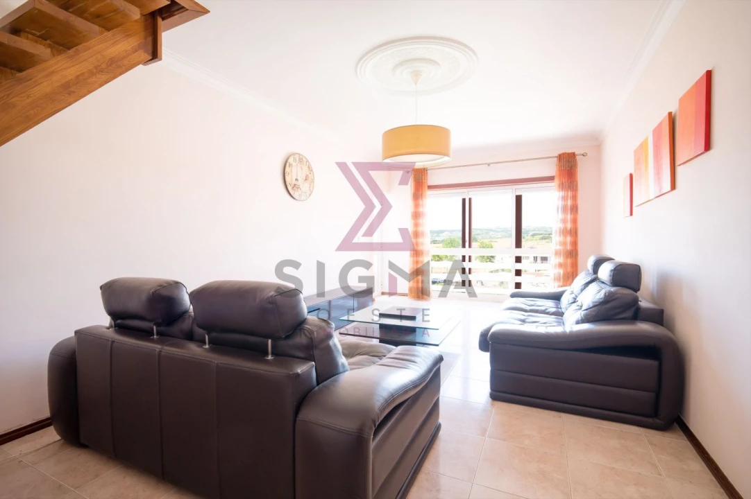 Apartamento T3 para Venda em Bombarral e Vale Covo Foto 2