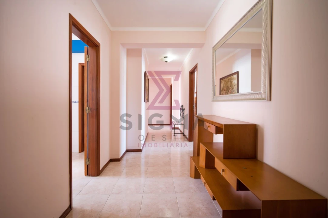 Apartamento T3 para Venda em Bombarral e Vale Covo Foto 1