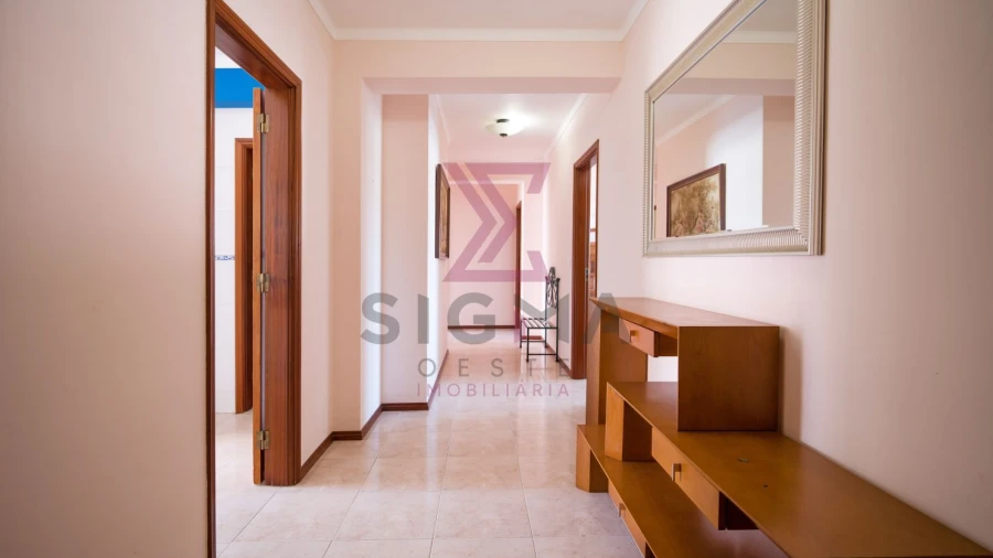 Apartamento T4 para Venda em Bombarral e Vale Covo
