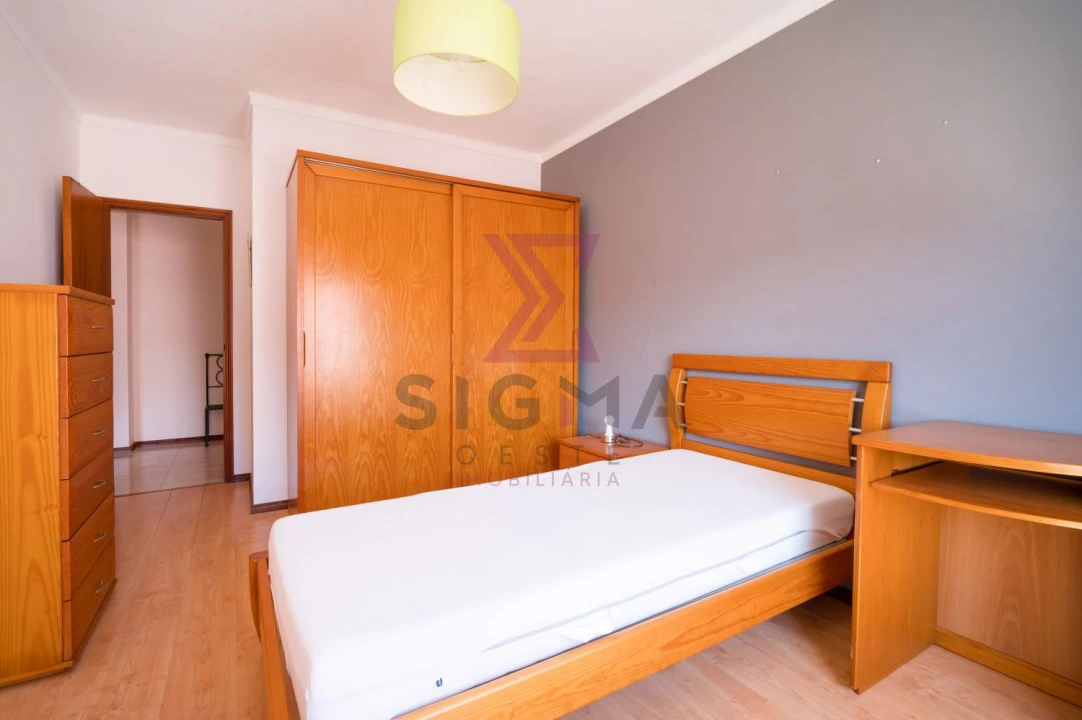 Apartamento T3 para Venda em Bombarral e Vale Covo Foto 34