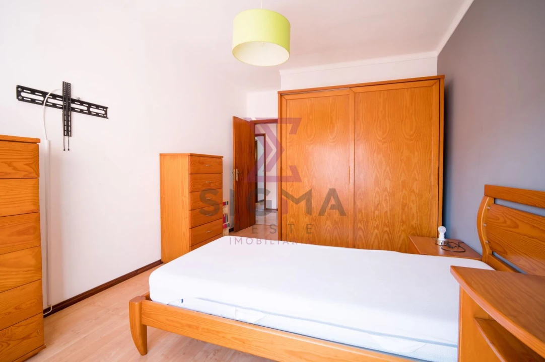 Apartamento T3 para Venda em Bombarral e Vale Covo Foto 36