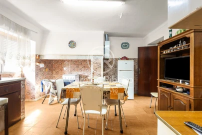 Moradia T5 para Venda em Santo Amaro
