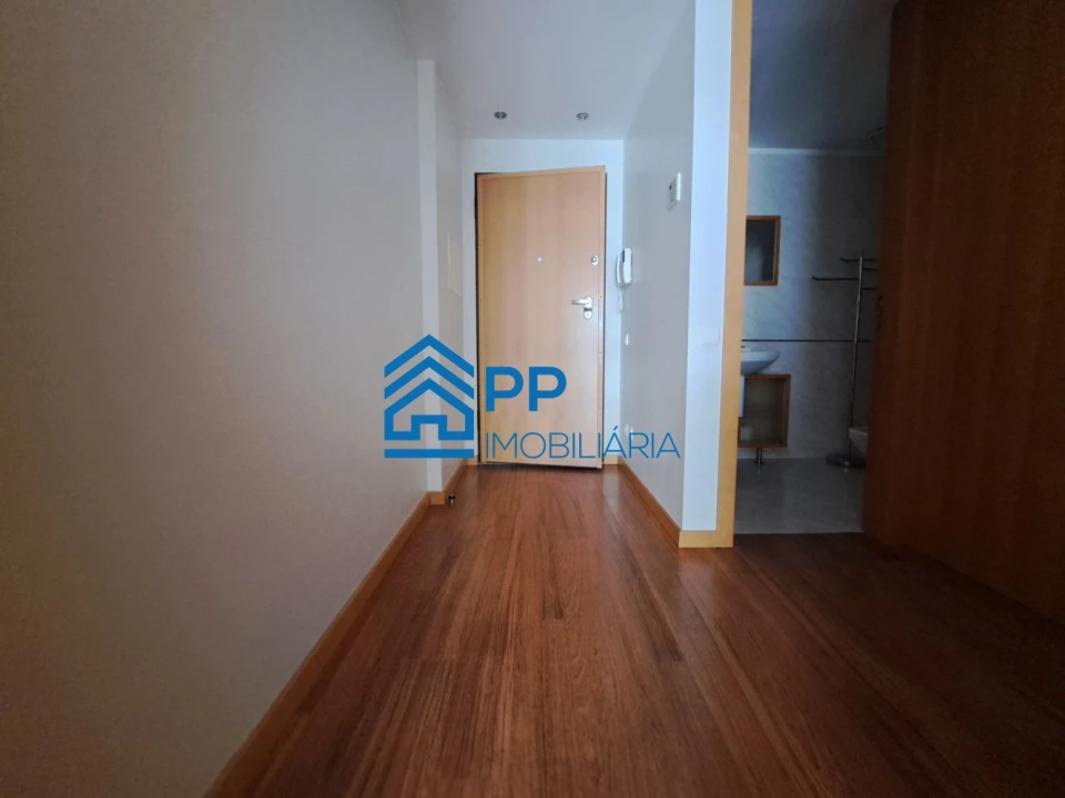 Apartamento T1 para Arrendamento em São Mamede de Infesta e Senhora da Hora Foto 10
