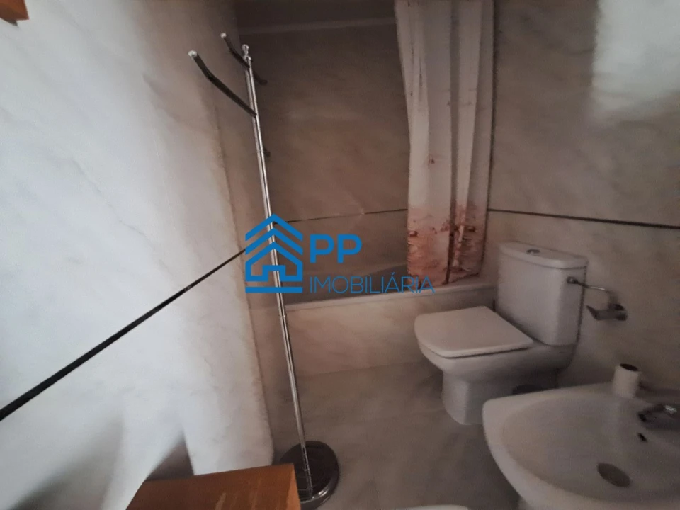 Apartamento T1 para Arrendamento em São Mamede de Infesta e Senhora da Hora Foto 12