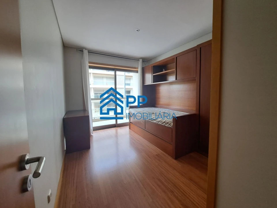 Apartamento T1 para Arrendamento em São Mamede de Infesta e Senhora da Hora Foto 9