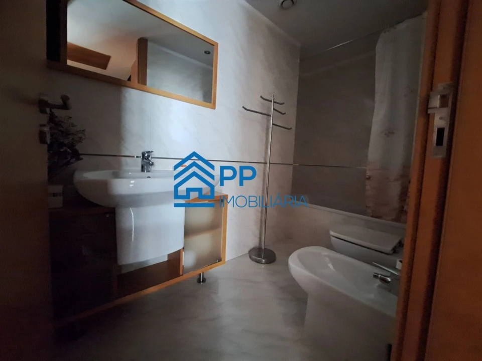 Apartamento T1 para Arrendamento em São Mamede de Infesta e Senhora da Hora Foto 11