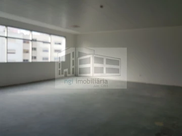 Loja para Arrendamento em Póvoa de Santa Iria e Forte da Casa