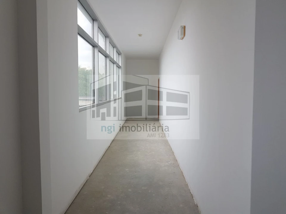 Loja para Arrendamento em Póvoa de Santa Iria e Forte da Casa Foto 1