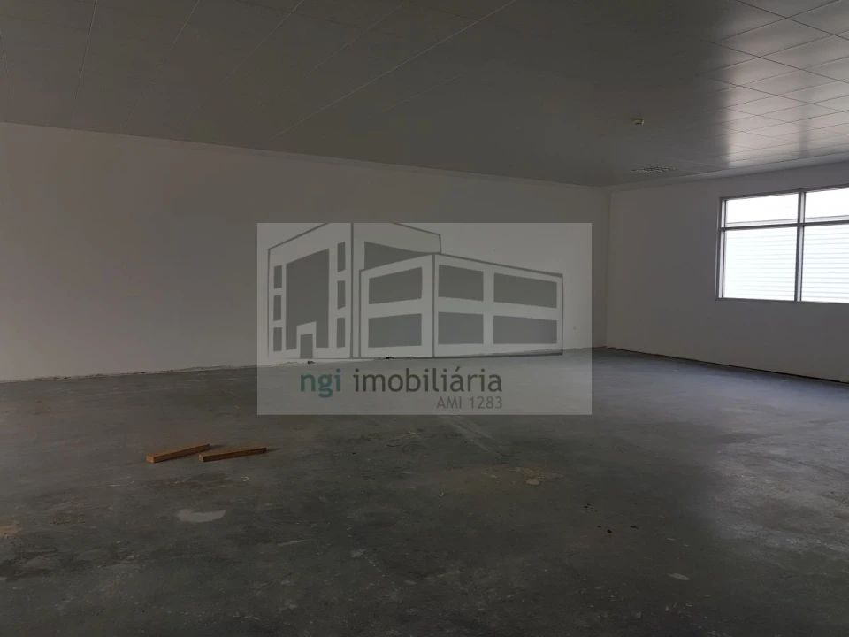 Loja para Arrendamento em Póvoa de Santa Iria e Forte da Casa Foto 5
