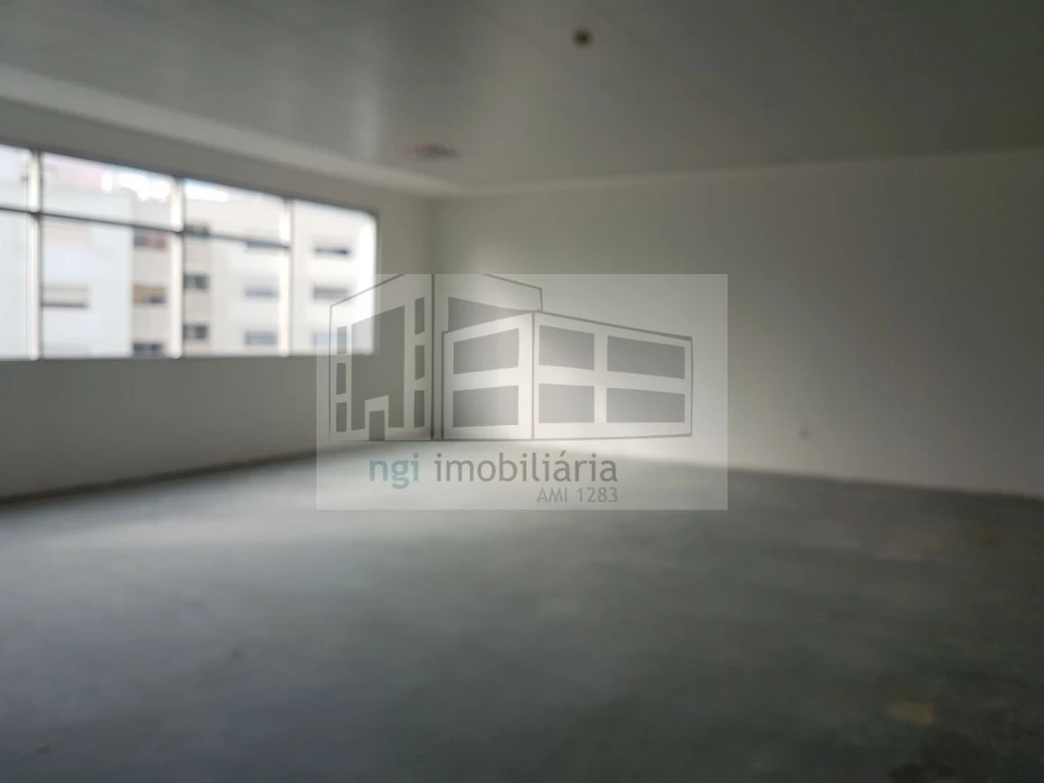 Loja para Arrendamento em Póvoa de Santa Iria e Forte da Casa Foto 6