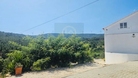Moradia T3 para Venda em Sobreira Formosa e Alvito da Beira