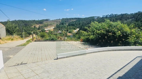 Moradia T3 para Venda em Sobreira Formosa e Alvito da Beira
