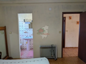 Moradia T4 para Venda em Cernache do Bonjardim, Nesperal e Palhais