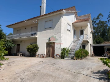 Moradia T4 para Venda em Cernache do Bonjardim, Nesperal e Palhais